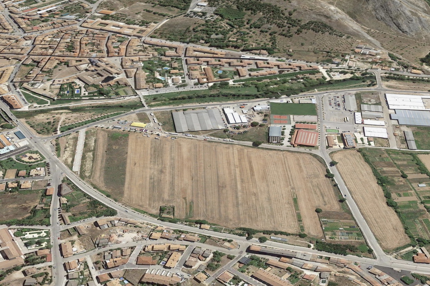 vista desde arriba de naves en Burgos